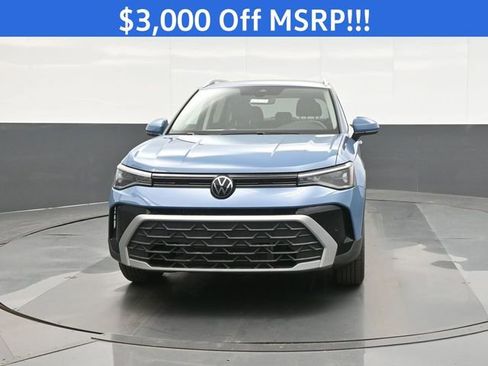 New 2026 Volkswagen Taos SE AWD/4WD image 2
