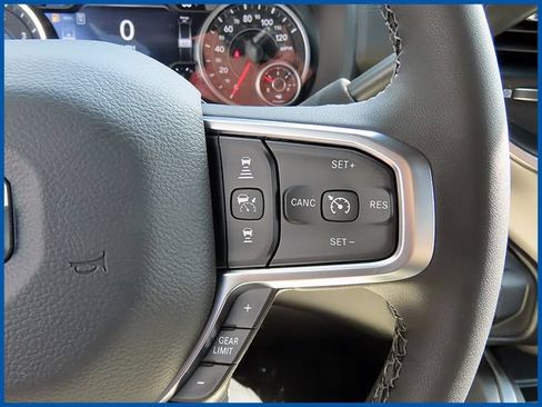 New 2026 RAM 3500 Big Horn AWD/4WD image 17