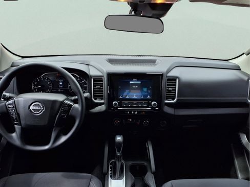 Used 2023 Nissan Frontier SV w/ Tow Package image 15