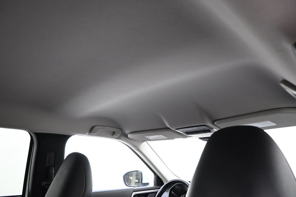 Used 2024 Mitsubishi Outlander SE AWD/4WD image 17