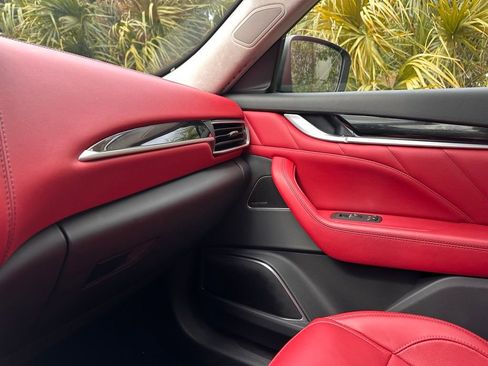 Used 2023 Maserati Levante Modena image 20