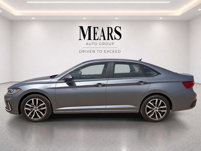 Used 2025 Volkswagen Jetta SE