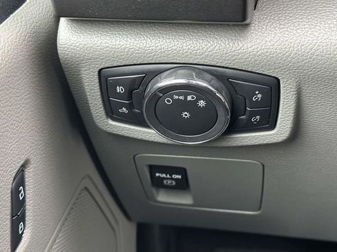 Used 2018 Ford F150 XLT image 14