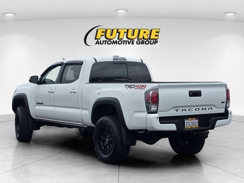 Used 2023 Toyota Tacoma TRD Off-Road w/ Advanced Technology Package AWD/4WD image 7