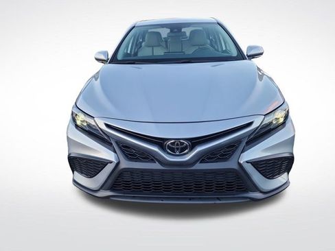 Used 2024 Toyota Camry SE image 8