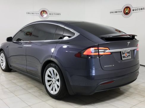 Used 2017 Tesla Model X 75D image 3