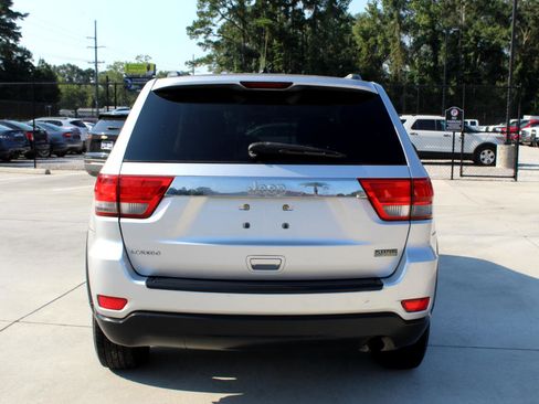 Used 2011 Jeep Grand Cherokee Laredo image 5