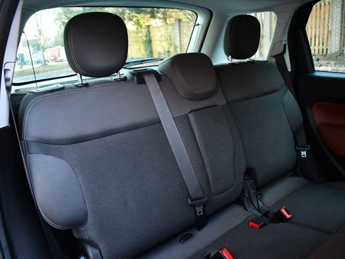 Used 2014 FIAT 500L Trekking w/ Popular Equipment Group image 14