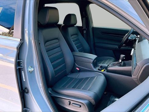 Used 2025 Honda CR-V Sport-L image 9