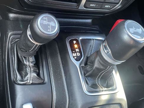 Used 2022 Jeep Wrangler Unlimited Sahara w/ Cold Weather Group image 9