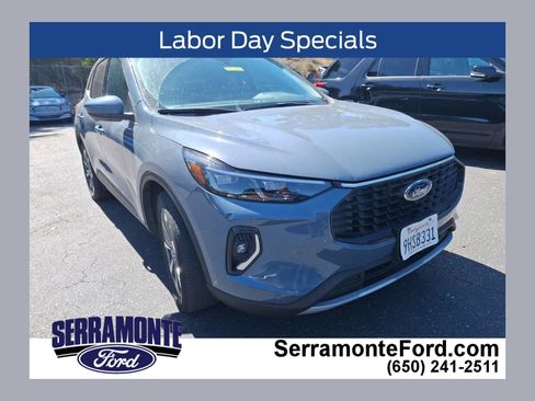 Used 2023 Ford Escape Platinum AWD/4WD image 1