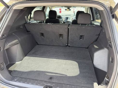 Used 2023 Chevrolet Equinox LT w/ Driver Convenience Package FWD image 38
