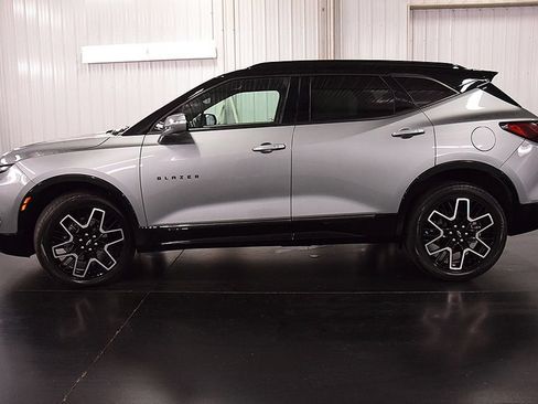 Used 2023 Chevrolet Blazer RS w/ Driver Confidence II Package AWD/4WD image 4