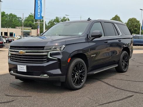 Used 2023 Chevrolet Tahoe LT w/ LT Signature Plus Package AWD/4WD image 6