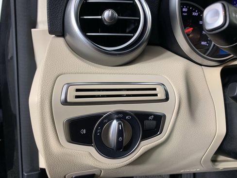 Used 2020 Mercedes-Benz C 300 Sedan image 16