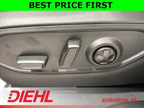 New 2025 Jeep Grand Cherokee Laredo w/ Luxury Tech Group I image 20