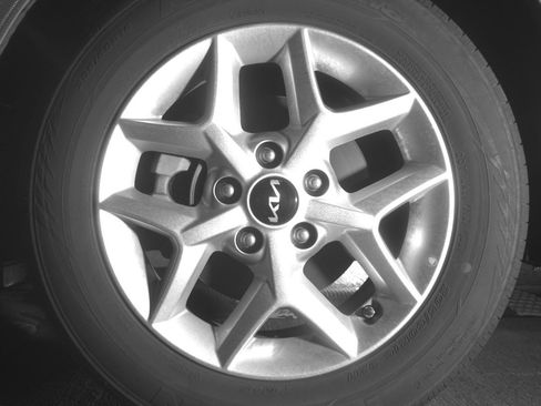 Used 2025 Kia Soul LX w/ LX Technology Package image 12