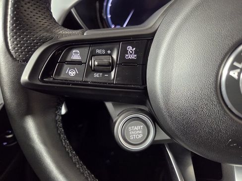 Used 2024 Alfa Romeo Giulia Veloce AWD/4WD image 19