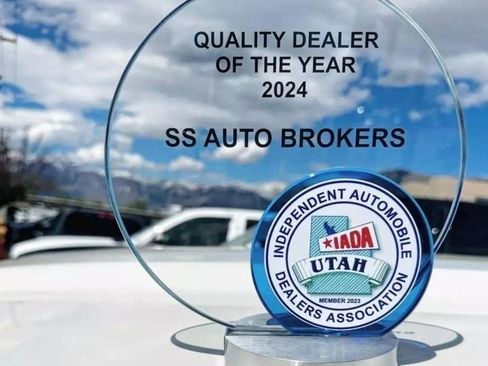 Used 2012 RAM 5500 4x4 Crew Cab w/ Max Tow Pkg image 6