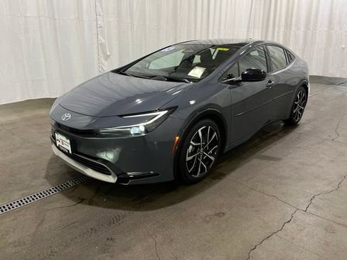 Certified 2024 Toyota Prius Prime Premium FWD image 8