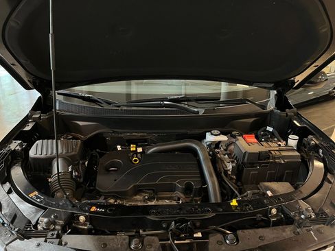 Used 2025 Chevrolet Equinox LT image 32