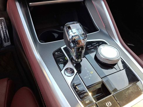 Used 2022 BMW X6 xDrive40i w/ M Sport Package image 16