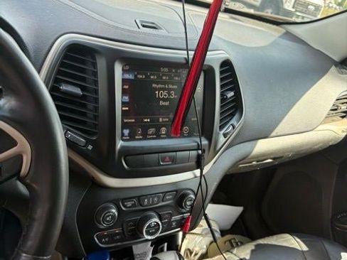 Used 2015 Jeep Cherokee Limited AWD/4WD image 27