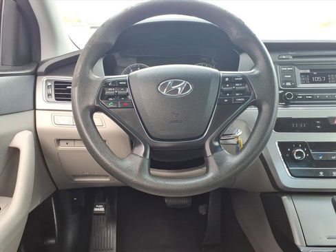 Used 2017 Hyundai Sonata SE image 5