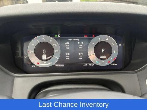 Used 2025 Land Rover Range Rover Velar Dynamic SE AWD/4WD image 9