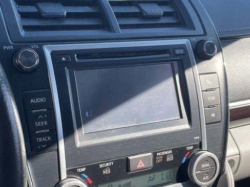 Used 2013 Toyota Camry XLE image 7