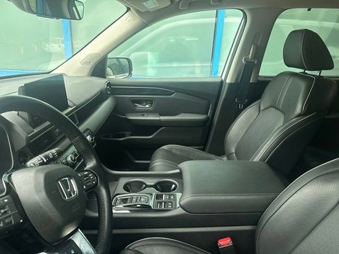 Used 2023 Honda Pilot Elite image 4
