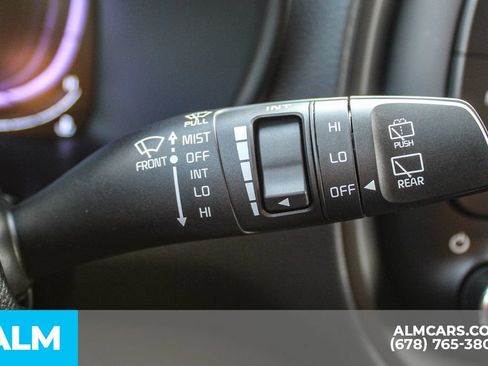 Used 2025 Kia Soul LX w/ LX Technology Package FWD image 29