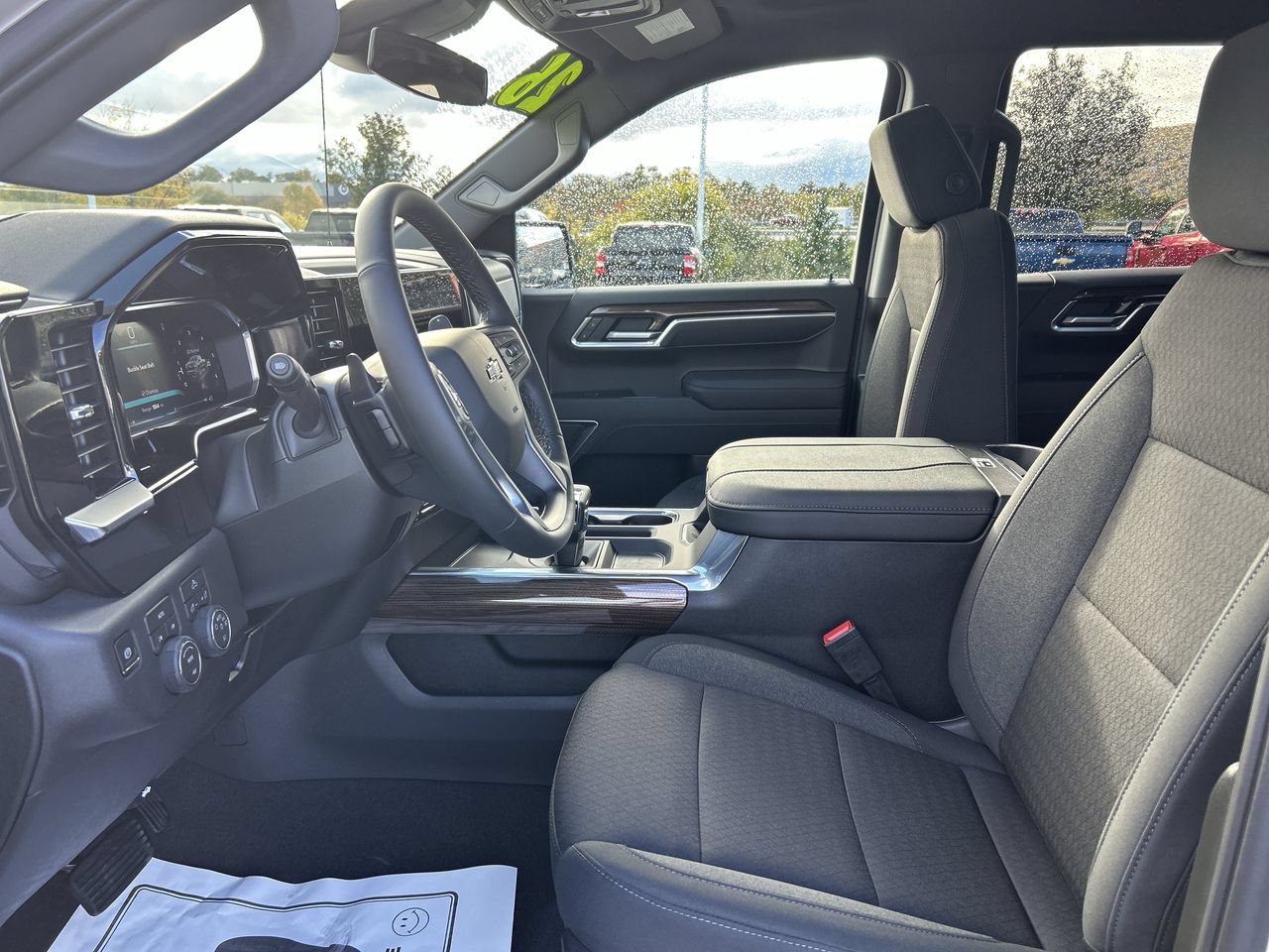 New 2026 Chevrolet Silverado 1500 RST w/ LPO, Dark Essentials Package AWD/4WD image 22