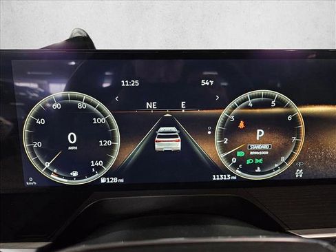 Used 2025 INFINITI QX80 Sensory image 11