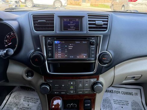 Used 2013 Toyota Highlander Limited image 17