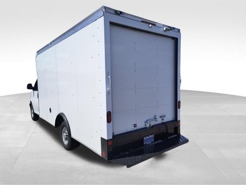 New 2026 Chevrolet Express 3500 w/ Power Convenience Package RWD image 4