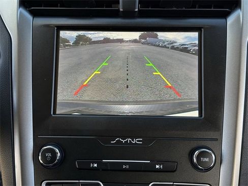 Certified 2020 Ford Fusion SE image 18