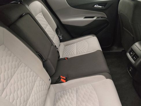 Used 2020 Chevrolet Equinox LS FWD image 19
