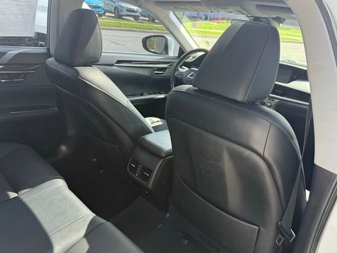 Used 2018 Lexus ES 350 ES 350 w/ Navigation System Package image 27