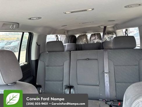 Used 2017 Chevrolet Suburban LS RWD image 12