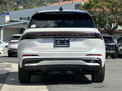 New 2026 Lincoln Nautilus Black Label w/ Jet Appearance Package image 4