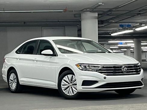 Used 2019 Volkswagen Jetta S w/ Driver Assistance Package FWD image 2