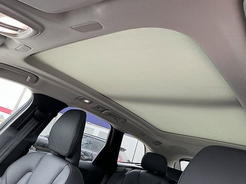 Certified 2023 Volvo XC60 T8 Plus w/ Protection Package Premier image 17