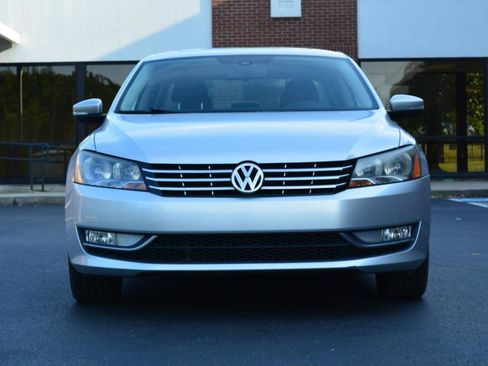 Used 2014 Volkswagen Passat TDI SEL Premium FWD image 2
