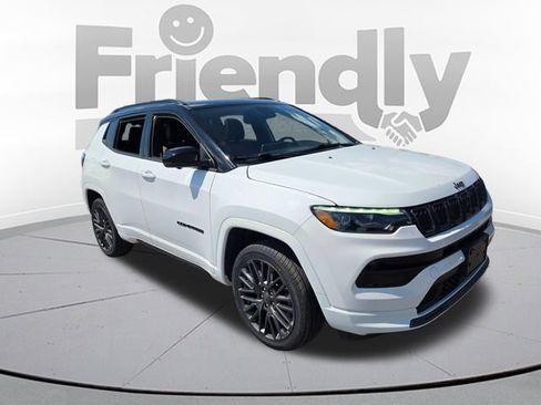 Used 2023 Jeep Compass High Altitude w/ Driver Assist Group I AWD/4WD image 3