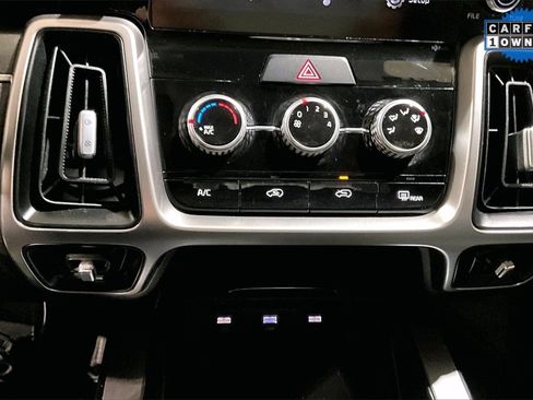 Used 2022 Kia Sorento LX image 30