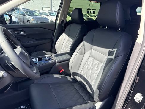 New 2026 Nissan Rogue Platinum w/ Platinum Premium Package AWD/4WD image 14