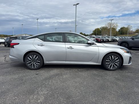 Certified 2023 Nissan Altima 2.5 SV image 4