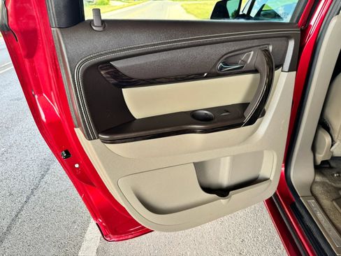Used 2014 GMC Acadia Denali FWD image 19