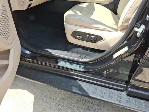 Used 2023 Jeep Grand Cherokee Limited w/ Black Appearance Package RWD image 16
